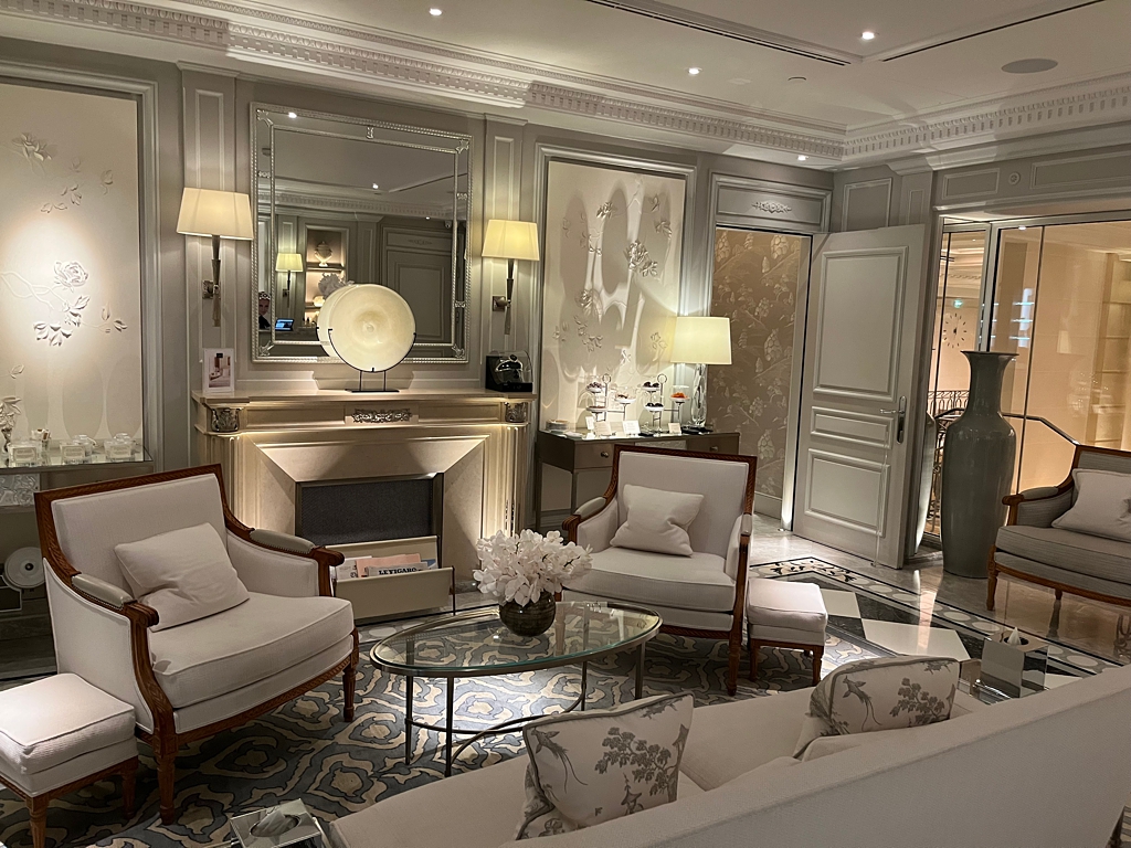 A living room in Four Seasons Paris George V